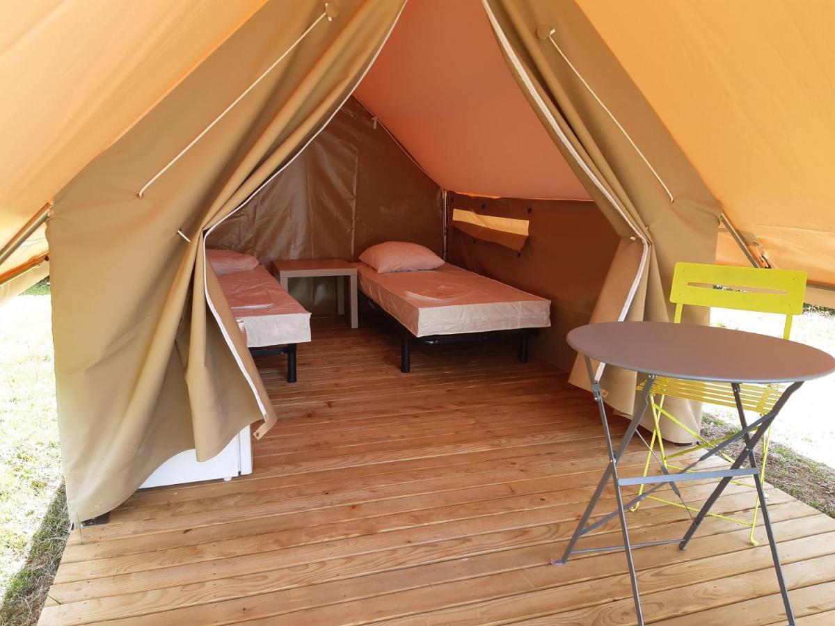 Camping De La Miniere Forges-les-Eaux Luaran gambar